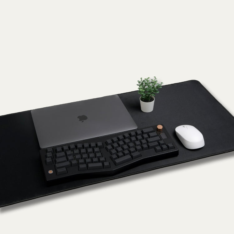 Minimalistic Fabric Deskmat